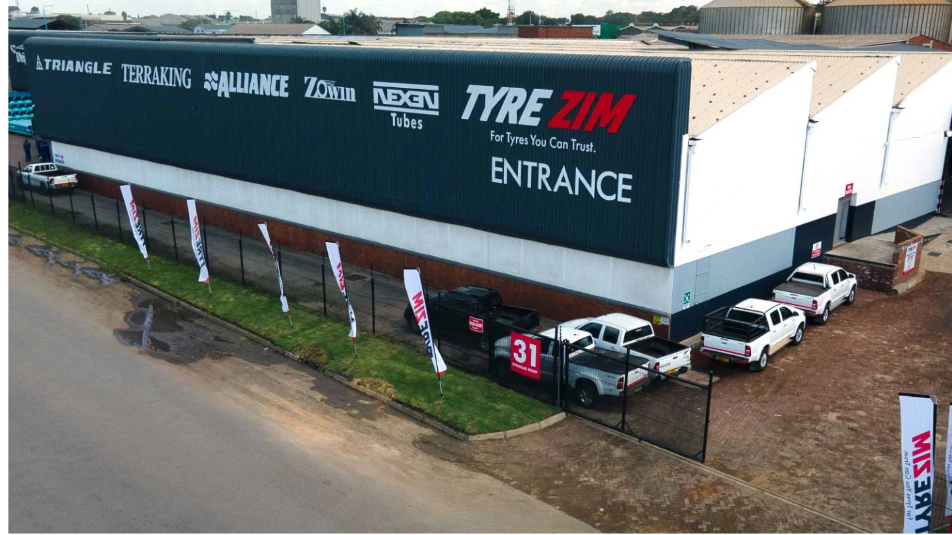 On the 5th December TyreZim opened their brand new commercial fitment centre providing a full world class tyre management service. It’s the first of its kind offering superior services to the mining, agricultural, industrial and commercial transport industries. 
